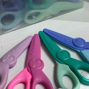 قیچی تیغه پلاستیکی