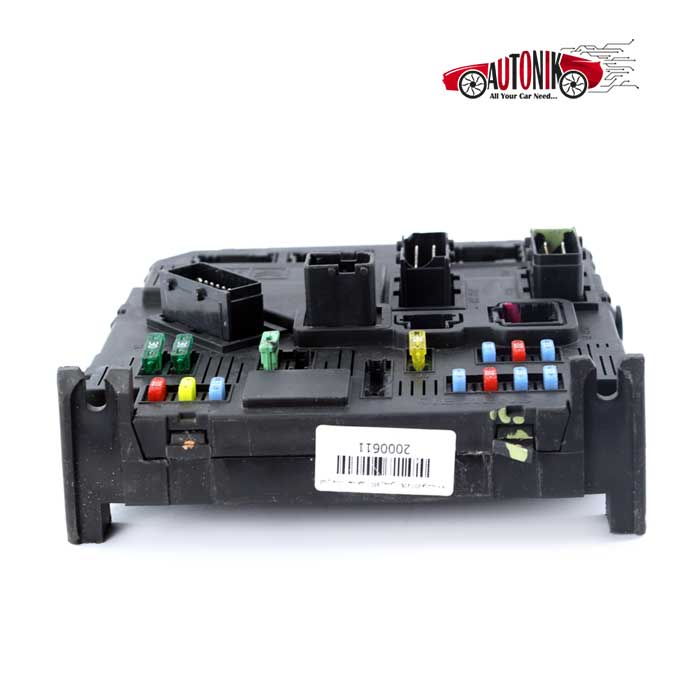 | عمده بازار آنلاین تعداد بالا <div dir="rtl" style="text-align: center"><strong>جعبه فیوز bsi 206 زیمنس فرانسه به صورت استوک بوده و از لحاظ سلامت کاملا تست شده و برای خودرو های 206 مناسب است.</strong></div> جعبه فیوز bsi 206 207 فرانسه