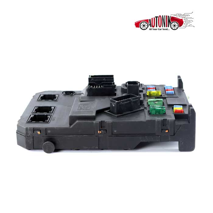 | عمده بازار آنلاین تعداد بالا <div dir="rtl" style="text-align: center"><strong>جعبه فیوز bsi 206 زیمنس فرانسه به صورت استوک بوده و از لحاظ سلامت کاملا تست شده و برای خودرو های 206 مناسب است.</strong></div> جعبه فیوز bsi 206 207 فرانسه