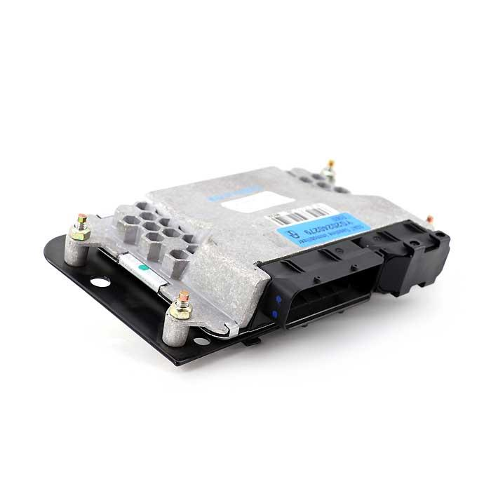 | عمده بازار آنلاین تعداد بالا <p style="text-align: center"><strong>کامپیوتر ECU اسست 405 XU7 تکسوز ایساکو به صورت نو و اورجینال بوده و برای خودرو های 405 مناسب است.</strong></p>
<p> </p> کامپیوتر ECU اسست 405 XU7 تکسوز ایساکو