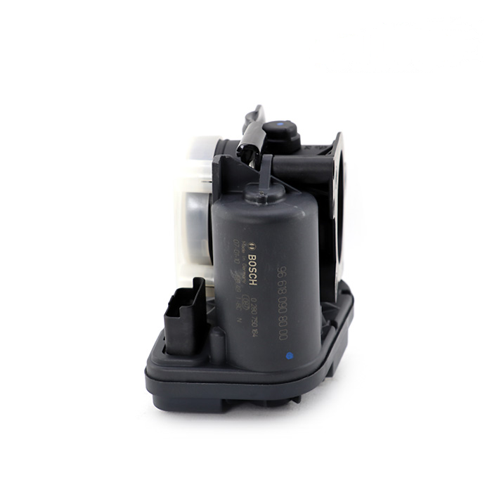 | عمده بازار آنلاین تعداد بالا <p style="text-align: center"><strong>دریچه گاز برقی پلاستیکی 206 TU5 بوش ایساکو به صورت نو و اورجینال بوده و برای خودرو های 206 مناسب است.</strong></p>
<p style="text-align: center">توجه داشته باشید در صورت مقایسه قیمت با دیگر فروشگاه ها، حتما از اورجینال بودن کالا اطمینان حاصل کنید.</p> دریچه گاز برقی پلاستیکی 206 TU5 بوش ایساکو