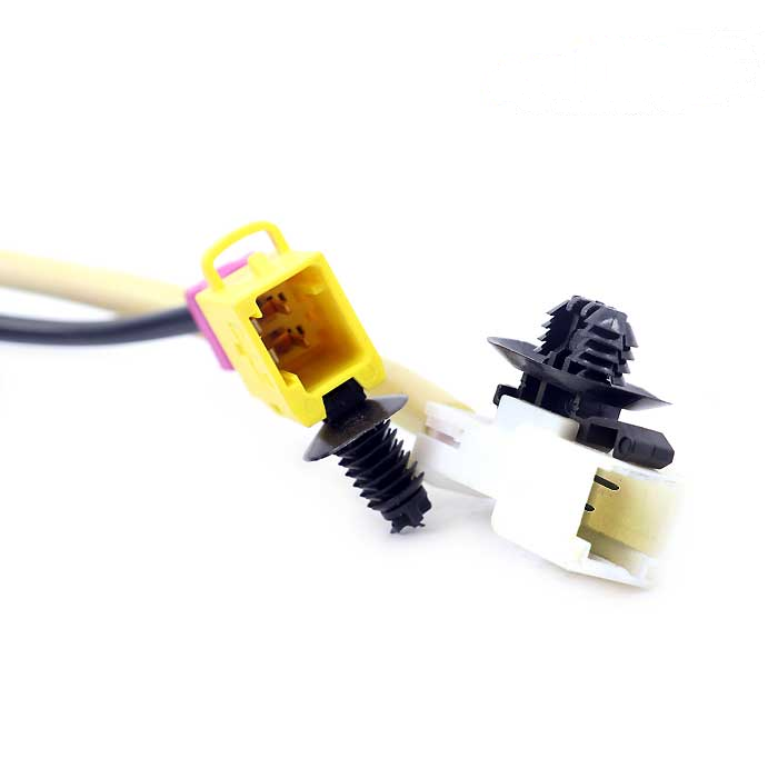 | عمده بازار آنلاین تعداد بالا <p style="text-align: center"><strong>رابط چرخشی ایربگ راننده پژو 207 به صورت نو و اورجینال بوده و برای خودرو های 207 مناسب است .</strong></p>
<p style="text-align: center">توجه داشته باشید که محصول موردنظر کاملا اورجینال بوده و در صورت مقایسه قیمت با دیگر فروشگاه ها، حتما از اورجینال بودن کالا اطمینان حاصل کنید.</p> رابط چرخشی ایربگ راننده پژو 207 عماد